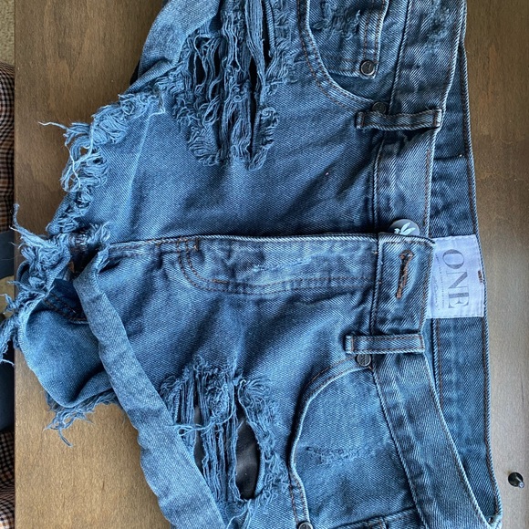 One teaspoon shorts - Picture 1 of 4